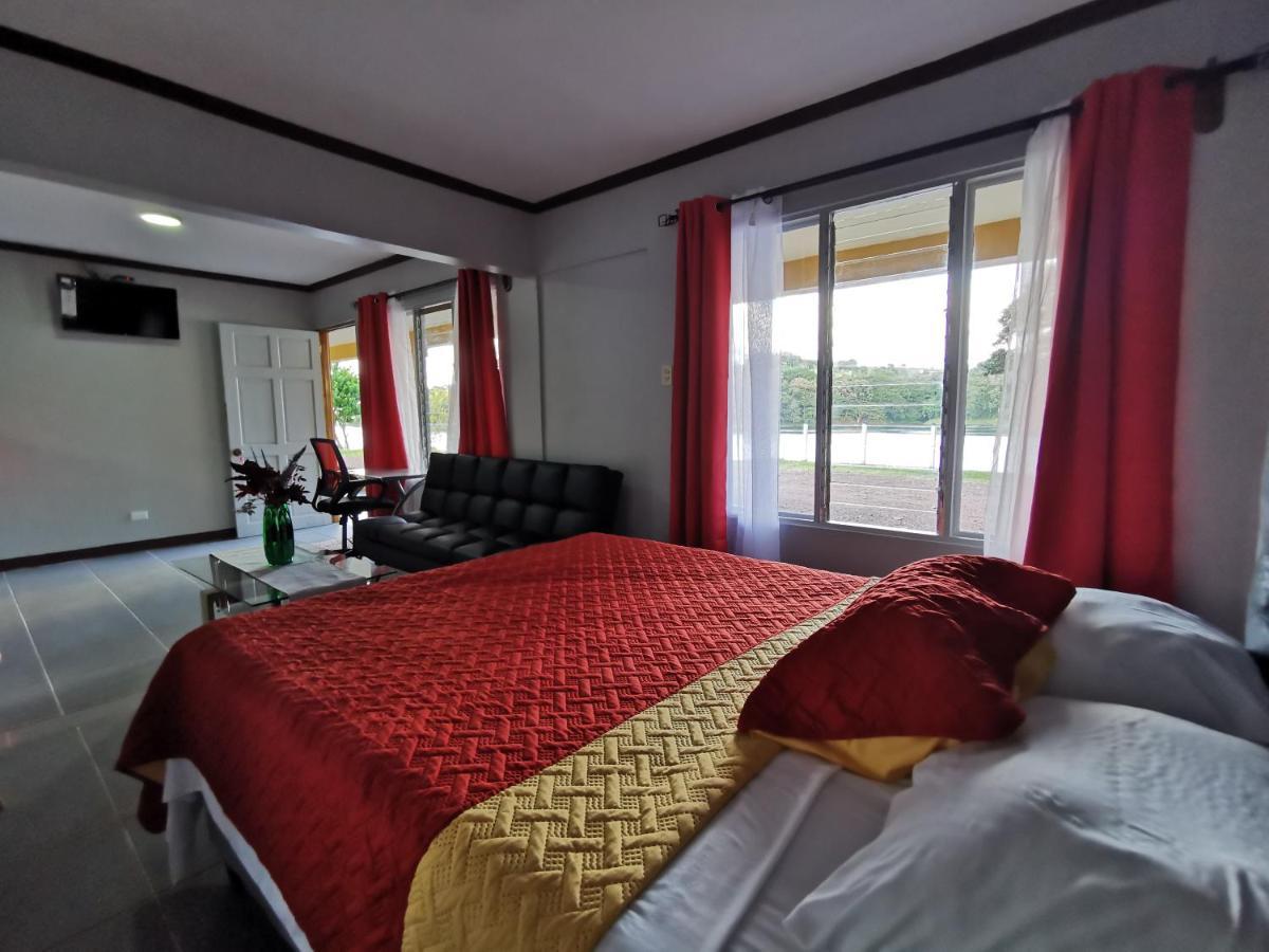 Hotel Puerto San Luis Tilarán Exteriör bild